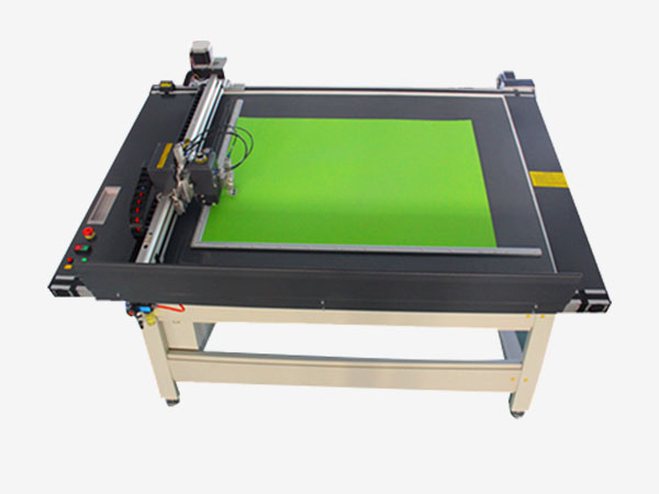 CNC cardboard paper machine DCX30